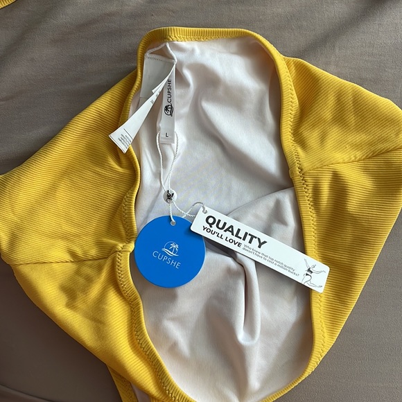 Cupshe yellow bikini 💛 🍋 BNWT! - Picture 2 of 5